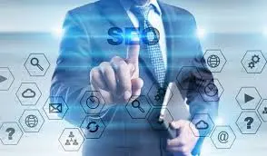 A person pointing on SEO word